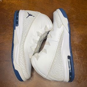 Air Jordan Deluxe GS White/Blue 807718-140